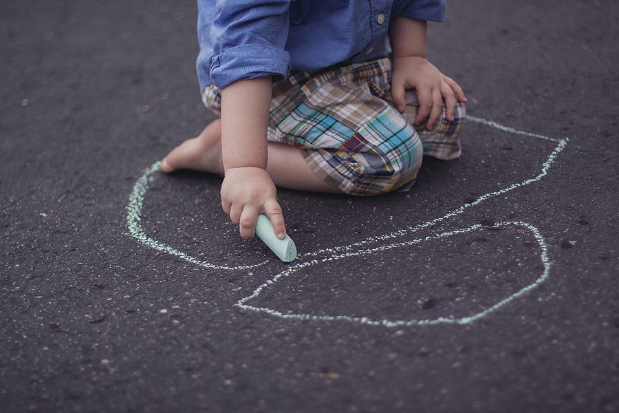 chalk sidewalk kid photography