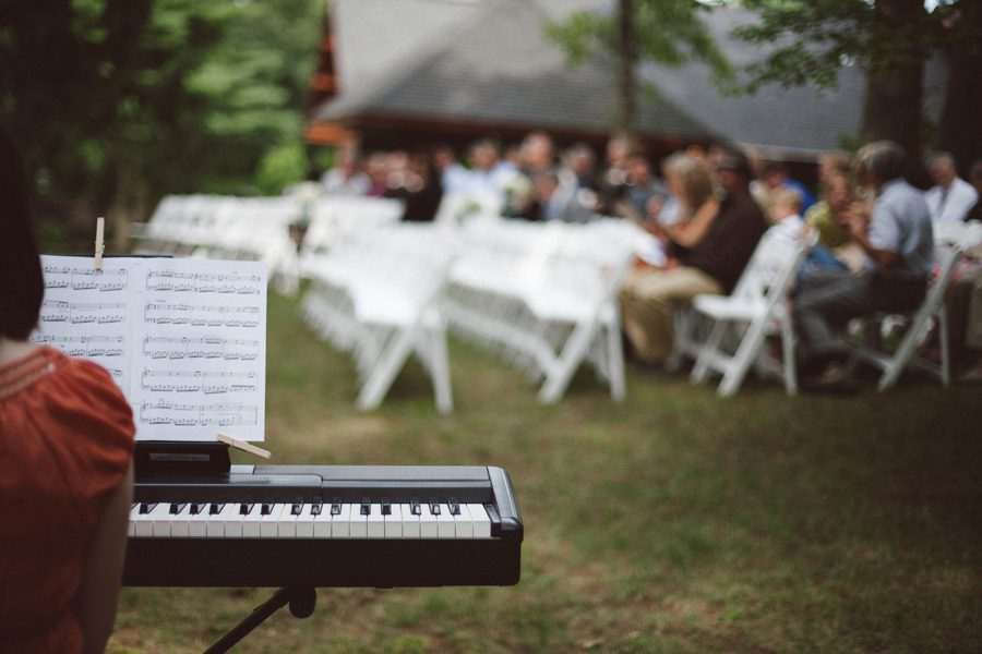 piano player outdoor wedding minnesota