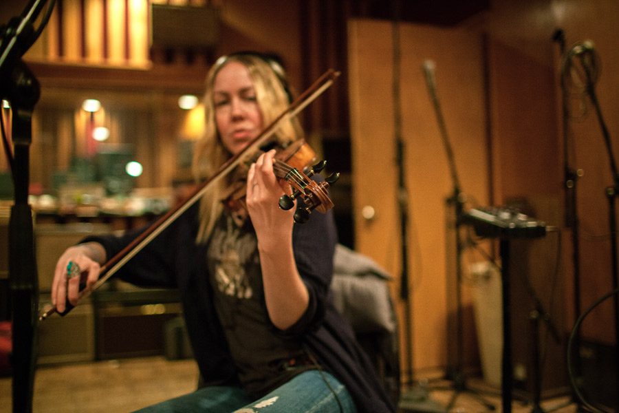 Shannon Frid Rubin plays fiddle in The Brewhouse Minneapolis photo