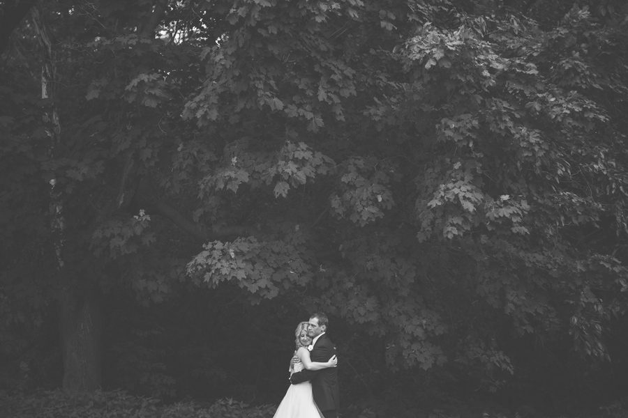 Lauren Joe Minneapolis river wedding photography025