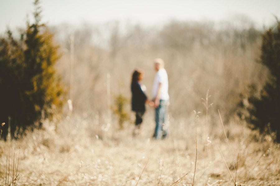 Carver Park outdoor engagement photography candid012