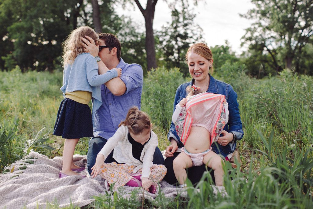 Minneapolis Minnehaha family outdoor session