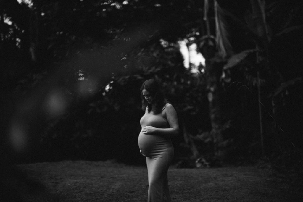 Hilo Hawaii candid maternity photographer