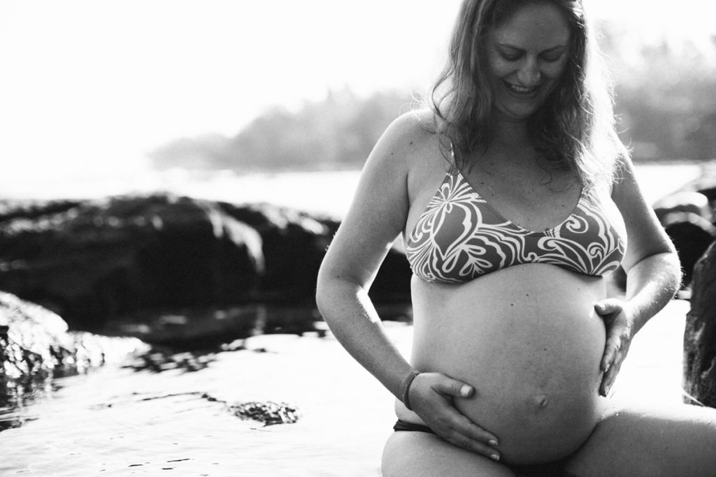 Hilo Hawaii candid maternity photographer